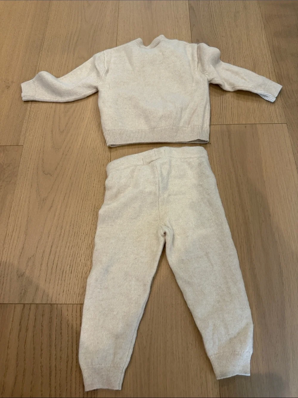 Zara Cream 100% cashmere Sweatshirt & Joggers Set